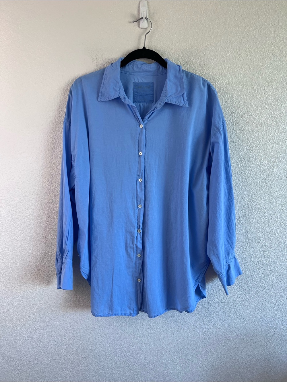 Velvet by Graham and Spencer Women's Blue Cotton Oversized Button Down Shirt